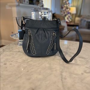 💙NWOT B. MAKOWSKY SLATE BLUE LEADER CROSSBODY BAG!